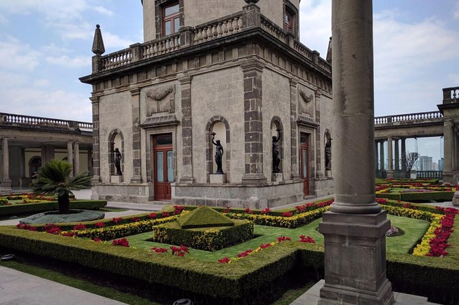 Private Walking Tour Anthropology Museum & Chapultepec Castle - Altar a la Patria: a quick historical waypoint, not a long detour