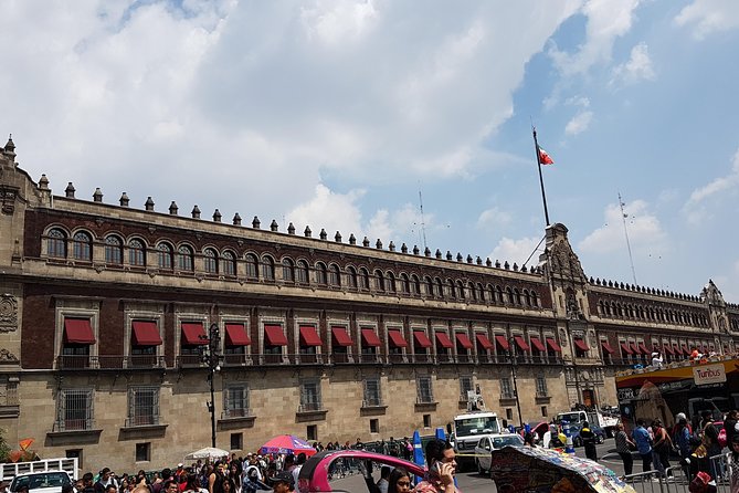 Private Walking Tour Gems of the Historic Center of Mexico City - Palacio Postal’s stained glass courtyard: a quiet win in the middle