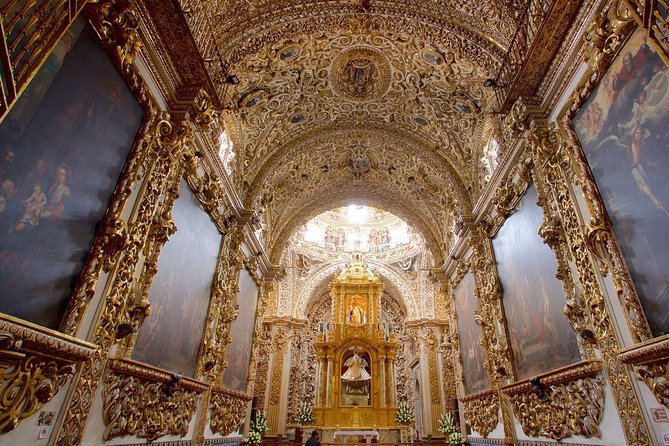 Puebla and Cholula - El Parián market: handicrafts shopping with a time limit