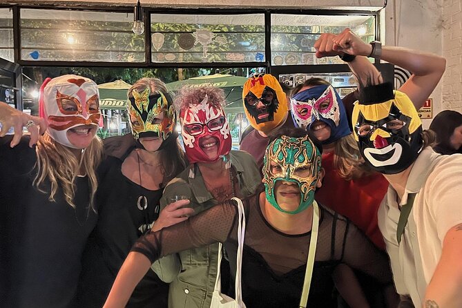 Pulque Tasting and Mexican Wrestling: Premium Small Group Tour - Pulquería La Pirata: How Pulque Is Served and What You Can Taste