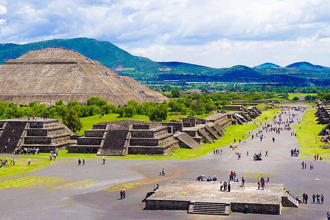 Pyramids of Teotihuacán and Basilica of Guadalupe - Why Teotihuacan and Guadalupe Make One Solid Mexico City Day