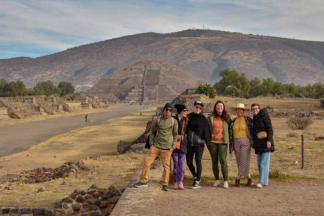 Pyramids of Teotihuacan and restaurant la Gruta (Original) - Why Teotihuacan early hours feel worth it