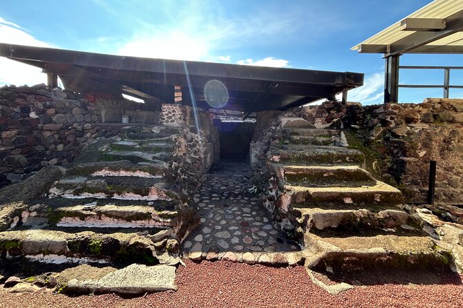 Pyramids of Teotihuacan Dawn (Tequila and Mezcal Tasting) - Tequila and mezcal tasting: the mid-tour reset