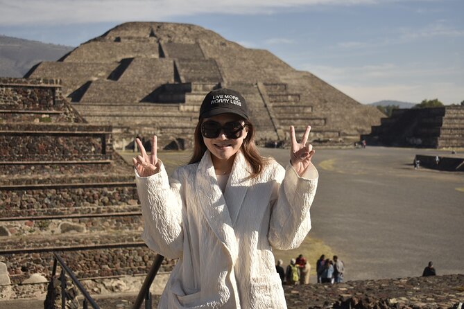 Pyramids of Teotihuacan Dawn (Tequila and Mezcal Tasting) - Start in Mexico City: being ready at the meeting point
