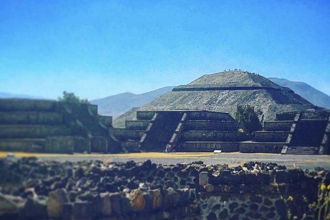 Pyramids of Teotihuacan Private Tour - Pickup and the drive out of Mexico City