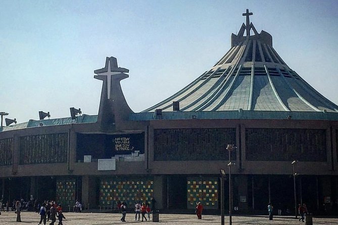 Pyramids of Teotihuacan Private Tour - Basilica de Santa Maria de Guadalupe: 45 minutes that can feel like a lot