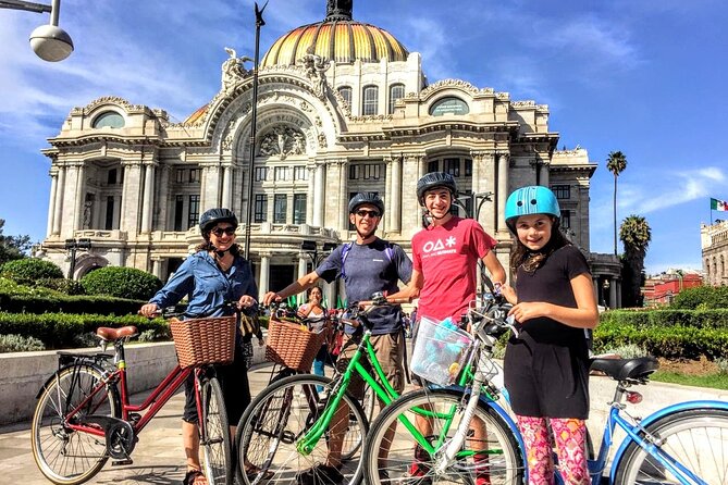 Ride Mexico City Historic Center, highlights w/ taco stop - How the ride works: timing, bikes, and street-level safety