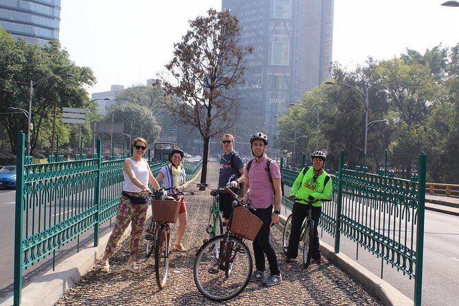 Ride Mexico City Historic Center, highlights w/ taco stop - Stop 1: Bosque de Chapultepec, the easy win before downtown