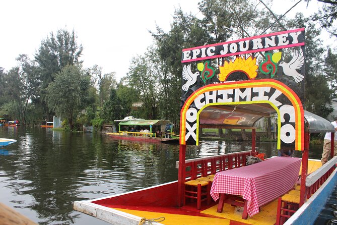 Riding Boats +Warm Mex Food+ Frida Kahlo's neighborhood (private) - Key highlights worth betting on