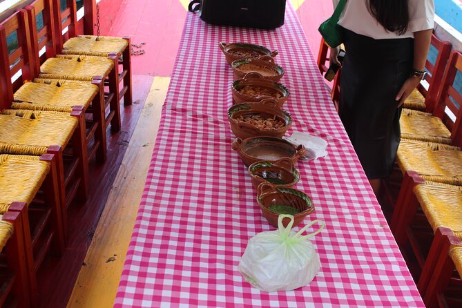 Riding Boats +Warm Mex Food+ Frida Kahlo's neighborhood (private) - Getting to Xochimilco: transfer time and what can change