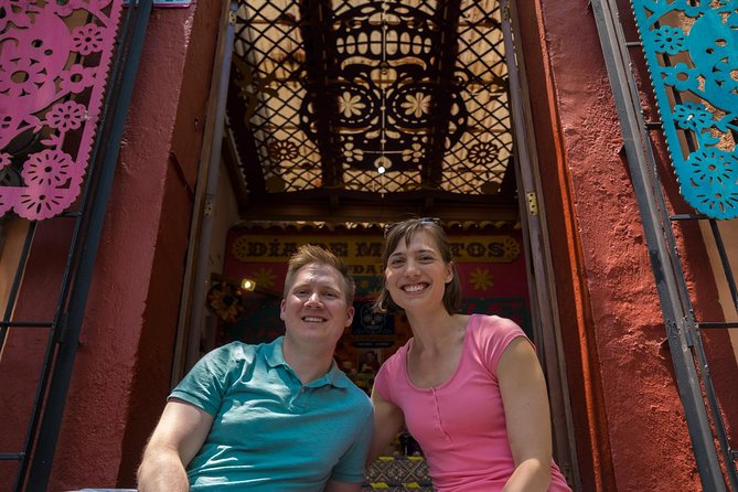 San Angel Mexican Food Tour - Your 11 am start, small group pacing, and meeting spot