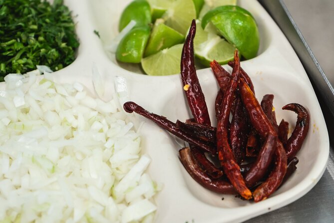 San Juan Market Food Tour Mexico City: Exotic Bites & Flavors - Drinks and palate resets: aguas frescas and paletas
