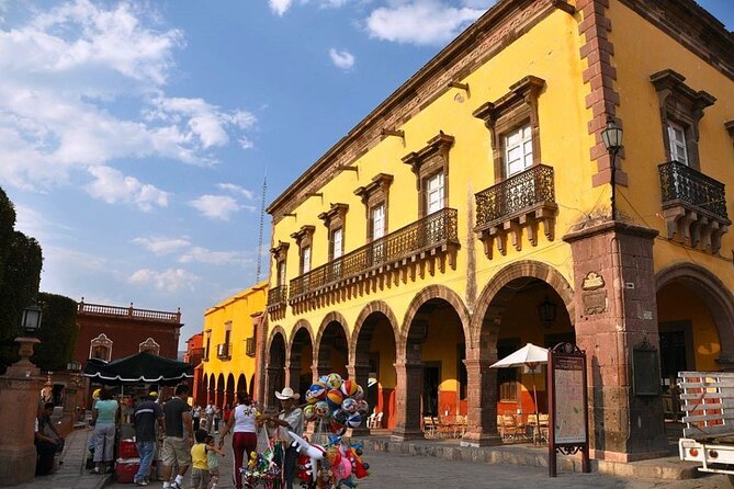 San Miguel de Allende & Queretaro Tour from Mexico City - Queretaro city center: the aqueduct, courtyards, and tiled details