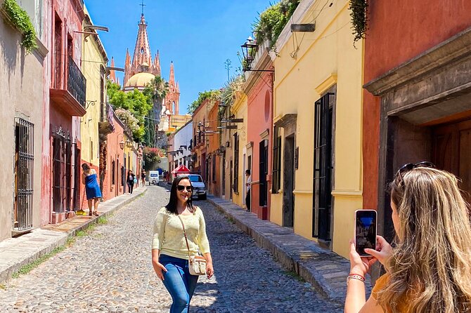 San Miguel de Allende Tour from Mexico City - Handicraft market time: what to expect and what to buy
