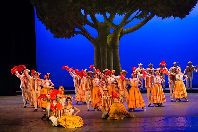 Small Group: Discover the Folkloric Ballet of Mexico - What Happens During the 90-Minute Performance