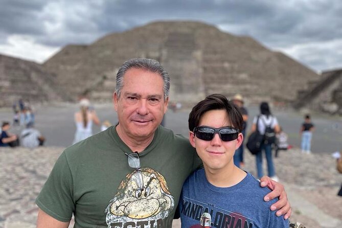 Small group: Teotihuacan, Basilica of Guadalupe and Tlatelolco - Teotihuacan pyramids: Road of the Dead, Sun and Moon, and murals
