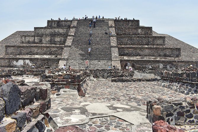 Small Group: Teotihuacan Pyramids and Shrine of Guadalupe from Mexico City - Guide Style and the Craft Stop: The Details That Make It Click