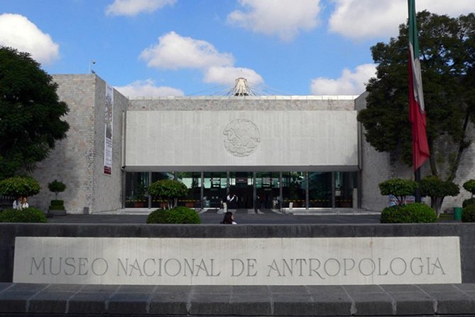 Small VIP Group: The Ultimate Mexico City Tour - Stop 2: Metropolitan Cathedral, Templo Mayor, and the architecture story