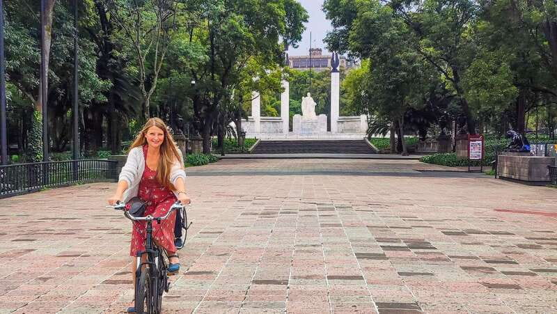 🟢Street Food Bike Tour Mexico City🟢 - Hitting Roma: short rides, real streets, and traffic smarts