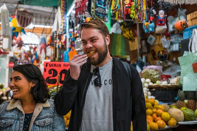 Street Food Bike Tour / Mexico is not only Tacos / All Inclusive - The First Stop: Warm Coffee and Pastry as Your Soft Landing