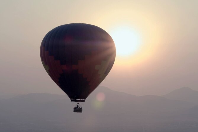Sunrise HotAir Balloon Adventure Over Teotihuacan's Pyramids - Who this Teotihuacan sunrise balloon tour suits best