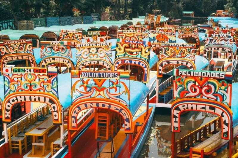 Sunrise in Xochimilco - Tlilac and Tonatiuh: chasing the sun behind the volcanoes