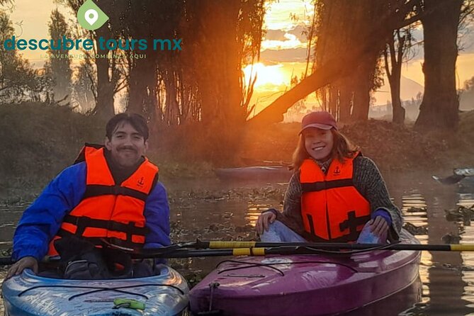 Sunrise Kayak Tour in Xochimilco - The Breakfast on a Chinampa: Bonfire Warmth and a Slower Pace