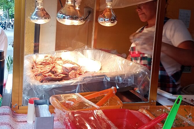 Taco and History Tour in the All Inclusive Historic Center - El Torito: tripe or suadero, and the joy of choosing