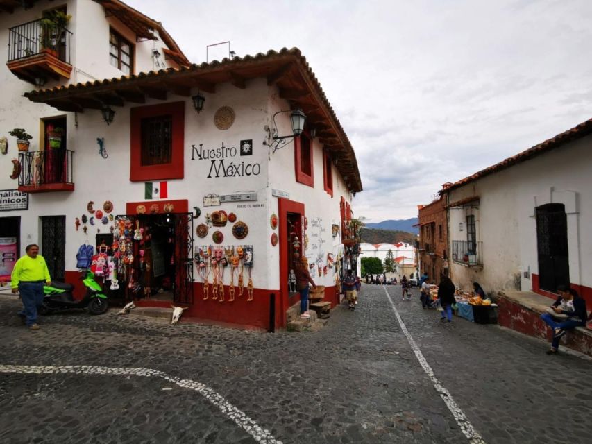 Taxco tour from Mexico City: & Xochicalco Pyramids - Guide quality makes or breaks the experience