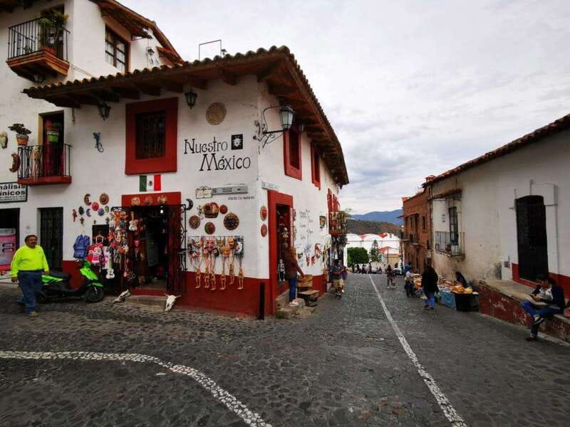 Taxco tour from Mexico City: & Xochicalco Pyramids - Taxco food market stop, and what to budget for meals