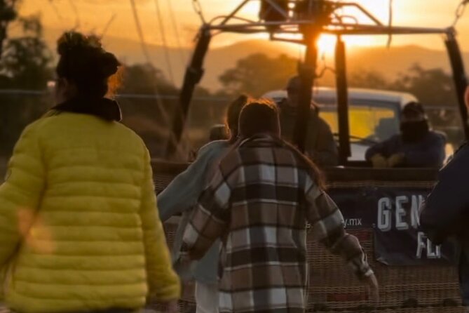 Teotihuacan balloon flight with cave breakfast and CDMX pickup - CDMX pickup at 4:45am to 5:00am: the logistics that make or break it