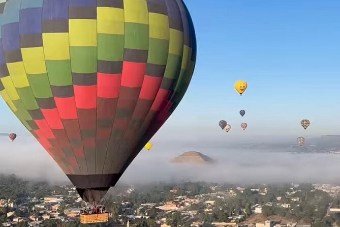 Teotihuacan balloon flight with cave breakfast and CDMX pickup - Optional workshops: clay with your hands, cocoa for the curious