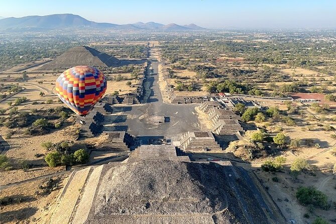 TEOTIHUACAN BALLOON RIDE (Private Transportation & Guided Tour) - The early start: meeting at Angel of Independence, then heading out
