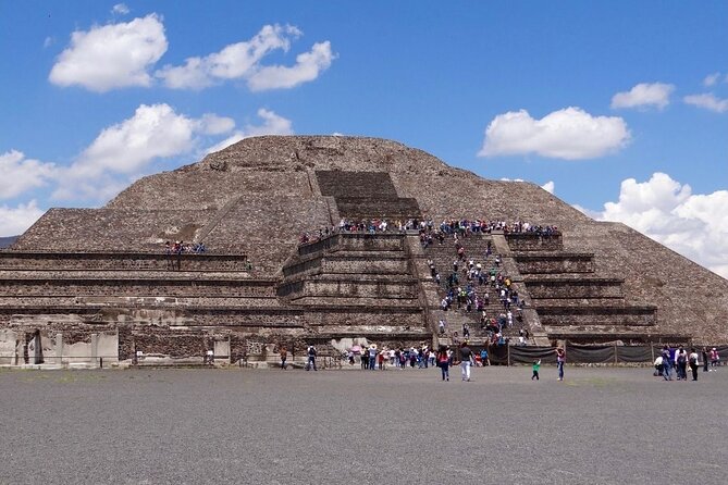 TEOTIHUACAN BALLOON RIDE (Private Transportation & Guided Tour) - Stop at Teotihuacan: Sun and Moon pyramids, plus Avenue of the Dead