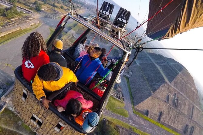 TEOTIHUACAN BALLOON RIDE (Private Transportation & Guided Tour) - Group size and how it affects your experience