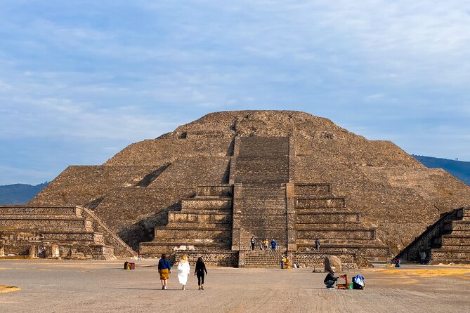 Teotihuacan Early Access & Tula Archeological Sites Private Tour - Street of the Dead, Palaces, and Legends: What the Guide Adds