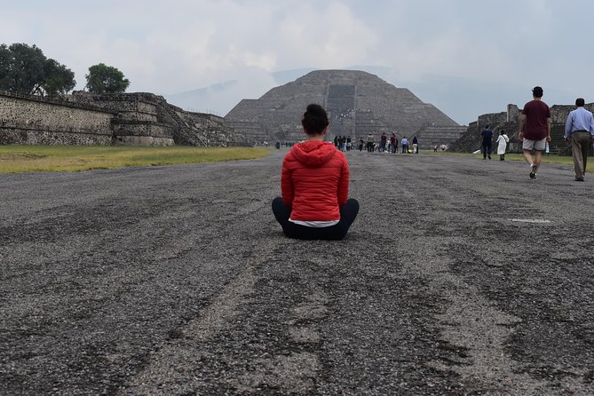 Teotihuacan Early Morning Tour: Avoid Crowds, & Expert Guide - Hotel pickup and the small-group feel from Condesa to Centro