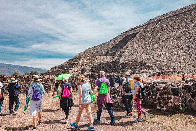 Teotihuacán Full Day Tour from Mexico City - Lunch at the end of the day: included, local, and sometimes controversial