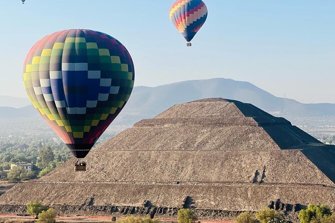 Teotihuacan Hot Air Balloon Flight - Meeting point at the Angel of Independence, and how pickup works