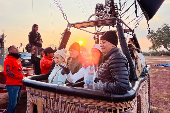 Teotihuacán in a hot air balloon with Transportation from CDMX - Teotihuacán Hot Air Balloon From CDMX: The Easy, Morning-Ready Plan