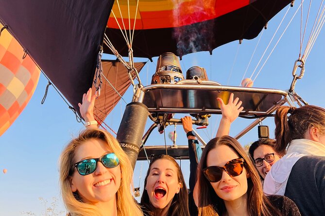 Teotihuacán in a hot air balloon with Transportation from CDMX - What the flight actually feels like (and why it is worth it)