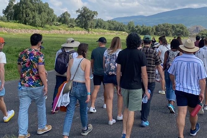Teotihuacan Morning Tour Explore without Crowds - The guided walk along the Causeway of the Dead