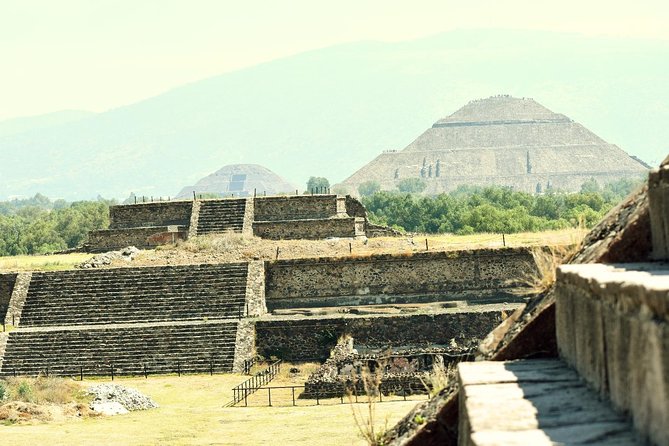 Teotihuacan Piramids and Shrine of Guadalupe without Lunch from Mexico City - Group Size and the Guide: Where You Get Quality for the Money