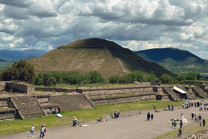 Teotihuacan Pyramids Private Tour from Mexico City - Private Teotihuacan in 5 hours: what you get for $155.42