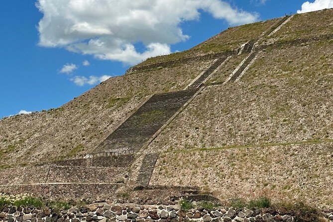Teotihuacan Pyramids Private Tour from Mexico City - Getting there from Mexico City: pickup timing and a smooth start