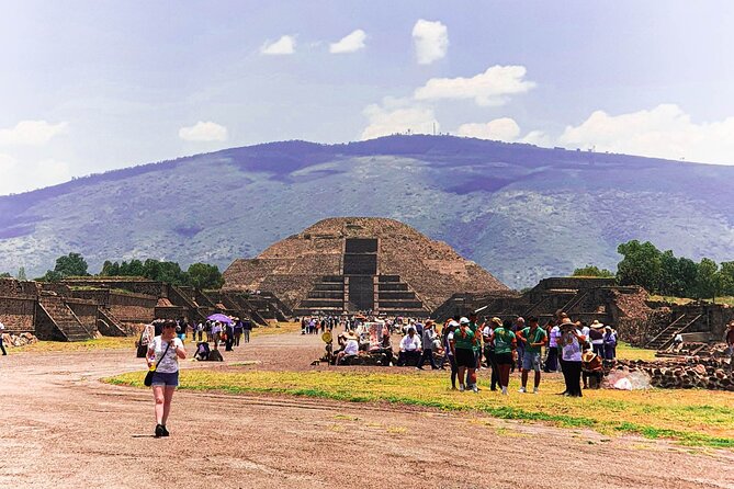 Teotihuacán Pyramids Tour, Guadalupe Sanctuary and 3 cultures - Key Highlights at a Glance