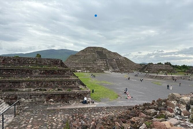 Teotihuacan Pyramids VIP Tour without Commercial Stops - Why this VIP Teotihuacan format feels better than the “bus and booths” day