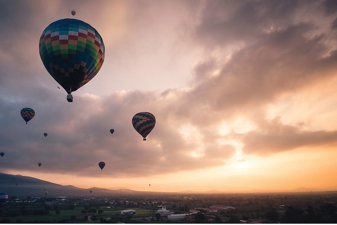 Teotihuacan Shared Hot Air Balloon Air Balloon Tour with Guide - Pickup, meeting point, and how to keep the day smooth