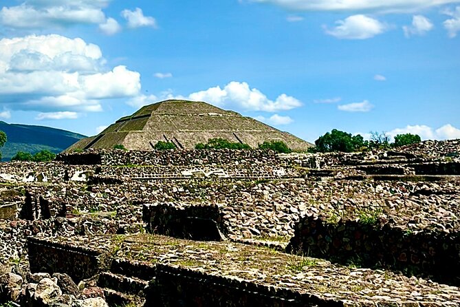 Teotihuacan Sunrise Tour from Mexico City - Pace and group size: max 18 makes it easier to keep up