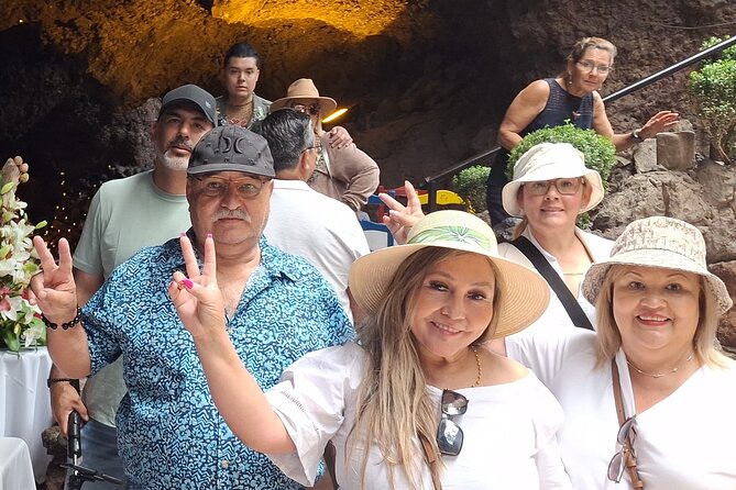 Teotihuacan without crowds, without tourist traps. - From your hotel to the pyramids: pickup and transit rhythm